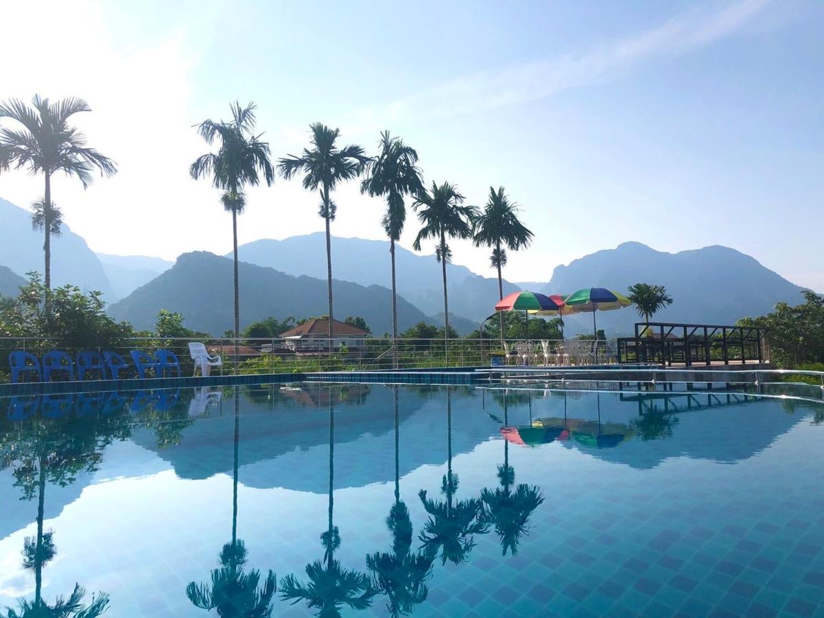 Oyo 416 Golden Nakara Resort Maesai Ме-Сай Екстер'єр фото